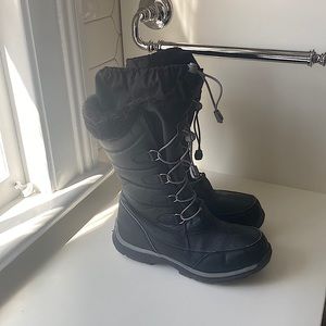 Lands End Black Snowflake snow boots
